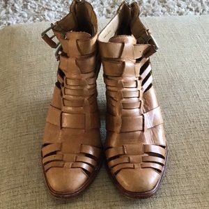 Dolce vita brown leather boot
